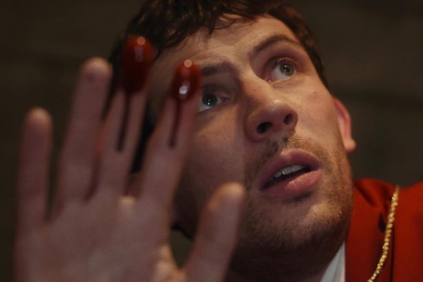 Descubre por qué ‘Wake Up Dead Man’ de Knives Out es imperdible en Netflix