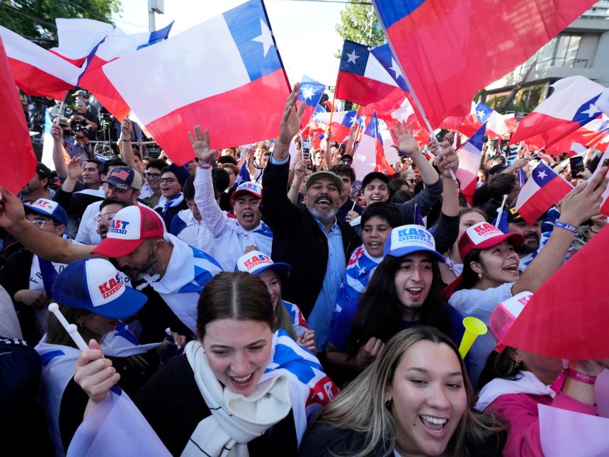 Balotaje en Chile: José Antonio Kast se impone y promete cambio radical