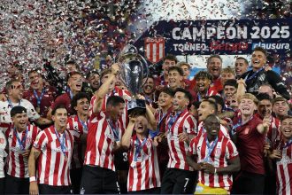 Estudiantes brilla en penales: el campeón que desafía adversidades