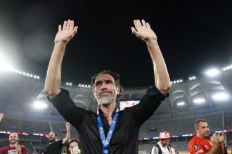 Eduardo Domínguez: De la cuerda floja al triunfo en 2025