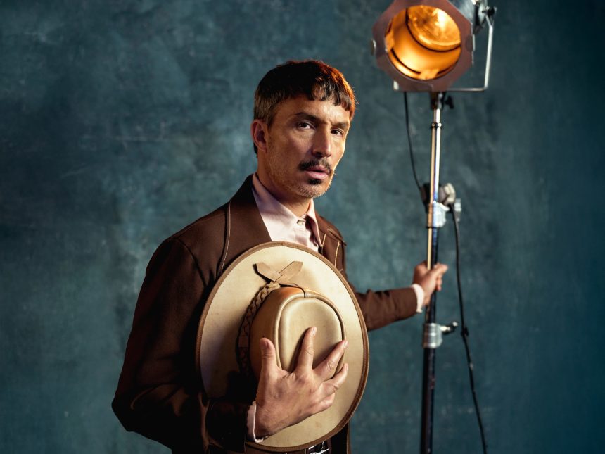 Emmanuel Horvilleur a los 50: Disco gótico, paternidad y reencuentros