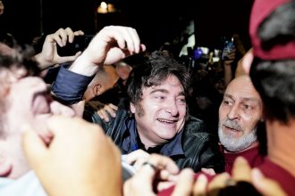 Milei en el Gordo Dan: Ataca a economistas y promete inflación 0