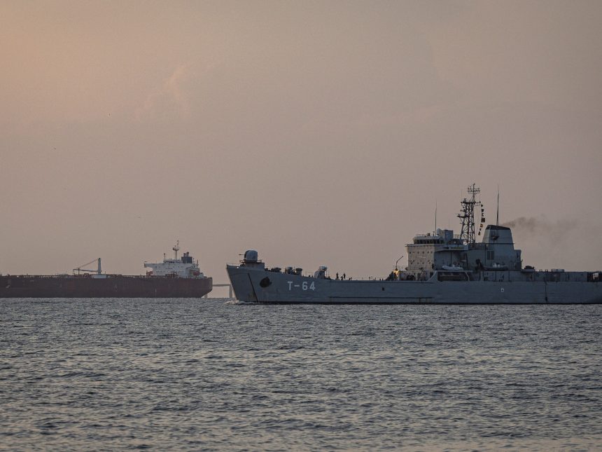 Caribe en Alerta: Armada de Venezuela Protege Buques Petroleros