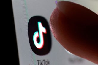 ¡Adiós a la Controversia! TikTok Vende sus Operaciones en EE. UU