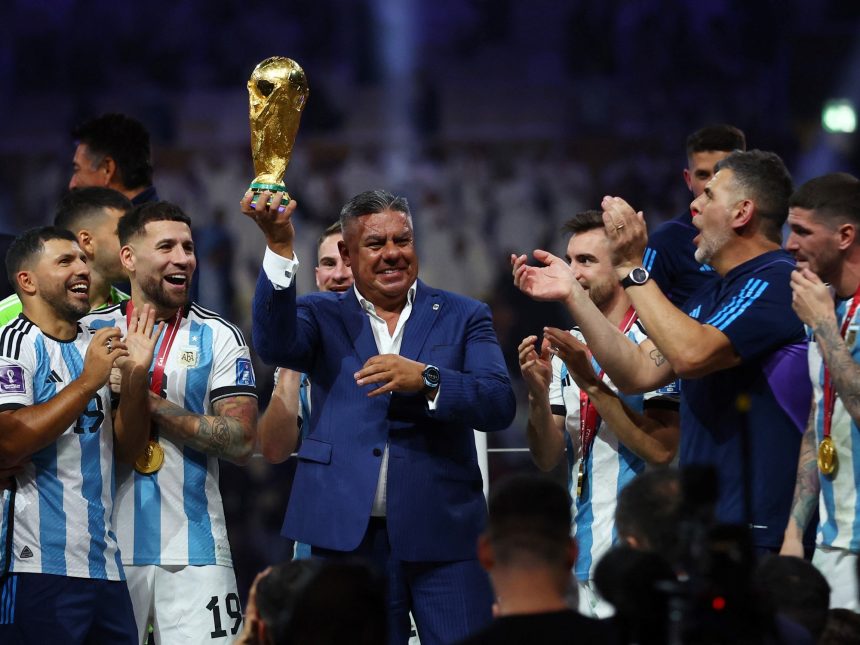 Claudio ‘Chiqui’ Tapia: De ‘Todo pasa’ a ‘Todo llega’ tras Qatar 2022