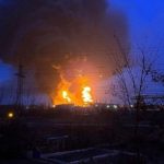 Ucrania lanza drones contra buque ruso y plataforma en el Caspio