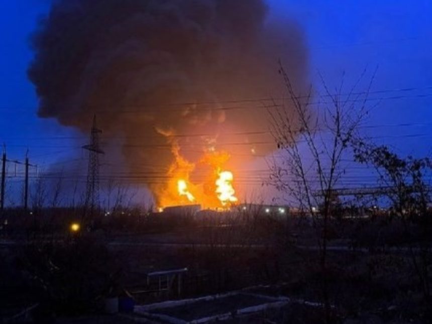 Ucrania lanza drones contra buque ruso y plataforma en el Caspio