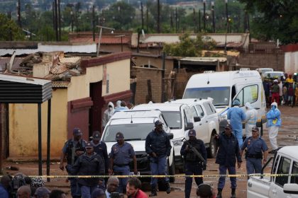 Masacre en Sudáfrica: Comando armado ataca pub y siembra terror