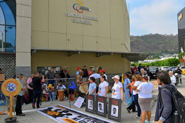 Condenan a 11 militares en Ecuador a 35 años por desaparición de menores