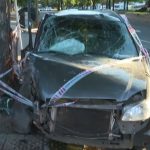 Joven roba auto de su tía, choca y hiere a dos al esquivar un gato