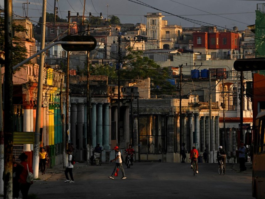 Cuba: Primer país afectado por la presión de EE. UU. en petróleo venezolano