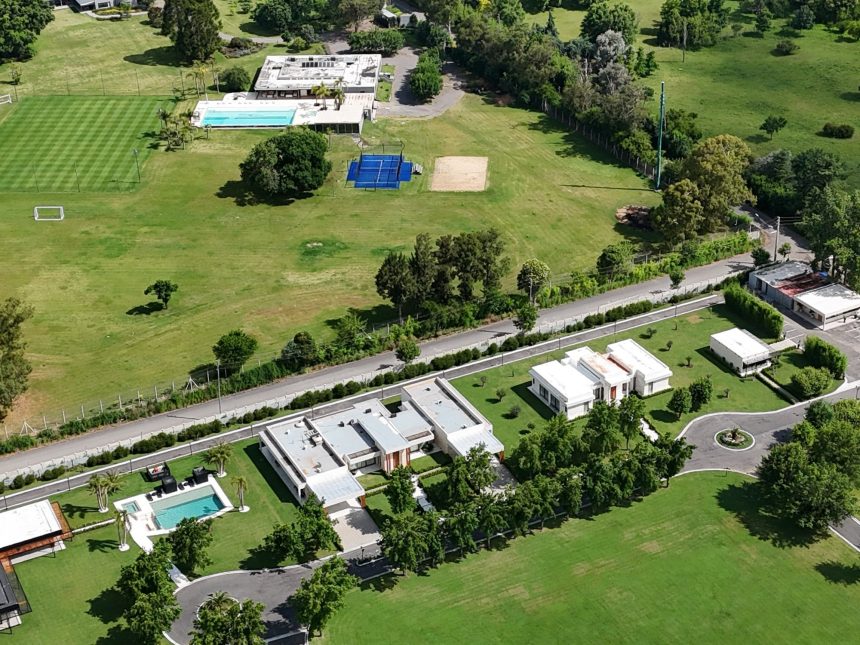 Justicia investiga el origen del dinero detrás de la mansión de Toviggino