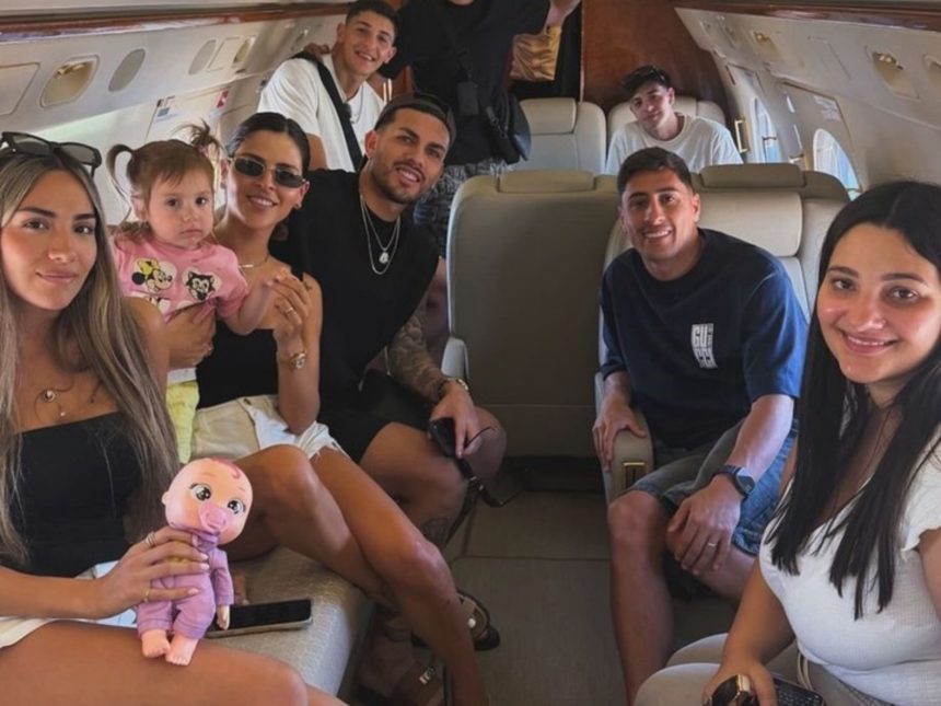 Boca en Fiesta: Paredes y Compañeros Celebran Boda en Jet Privado