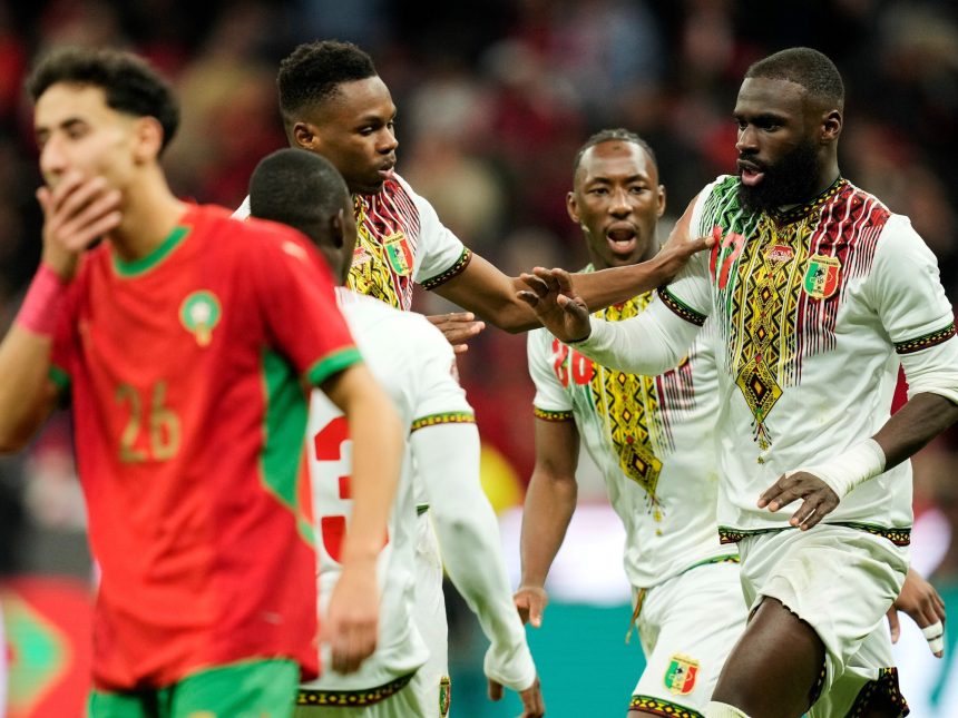 Marruecos empata con Mali en la Copa África: Mbappé lo observa