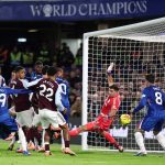 Dibu Martínez brilla: Aston Villa supera al Chelsea en Premier