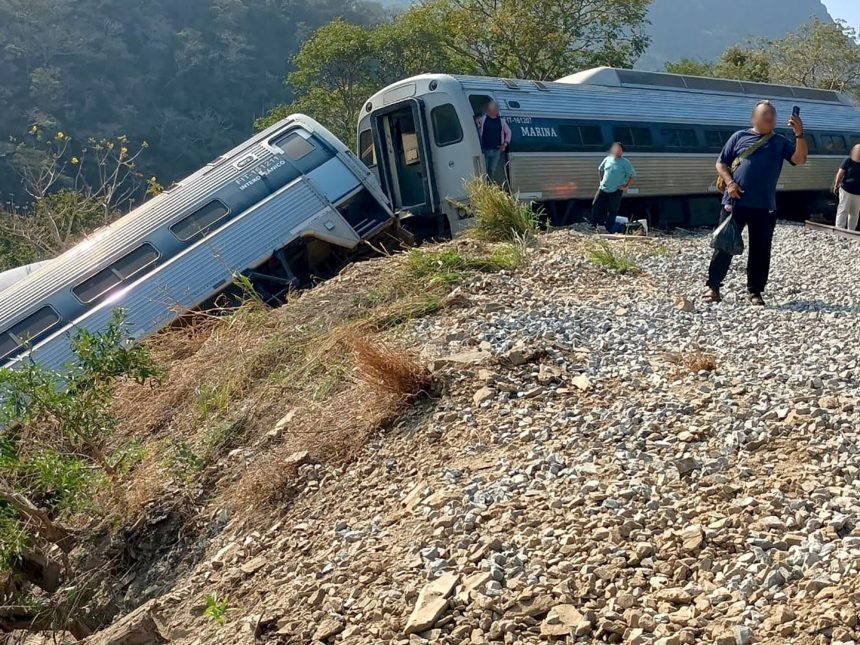 Tragedia en México: Descarrilamiento de tren deja 13 muertos y 98 heridos