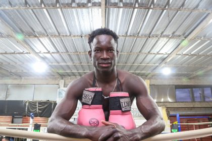 ¡Impactante nocaut! Touba Niang deja a Bazooka Chávez sin mandíbula