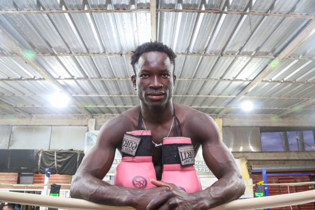 ¡Impactante nocaut! Touba Niang deja a Bazooka Chávez sin mandíbula