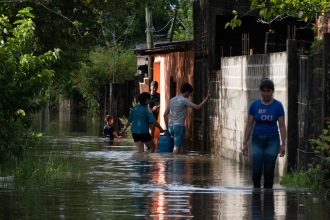 Inundaciones en Corrientes: Aumentan evacuados y pronostican más lluvias