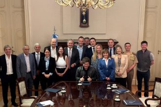 Nuevo decreto: Aumento salarial para ministros, excluye a Milei y Villarruel