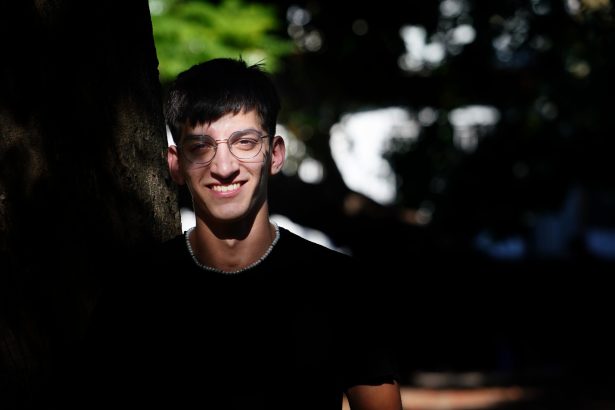 De Asentamiento a Autor: El Sueño de un Escritor Nacido en la Calle