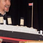 James Cameron revela cómo los pasajeros del Titanic podrían haber sobrevivido