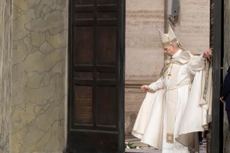 El Papa cierra la puerta santa: Fin del Jubileo 2025 y crisis en Venezuela