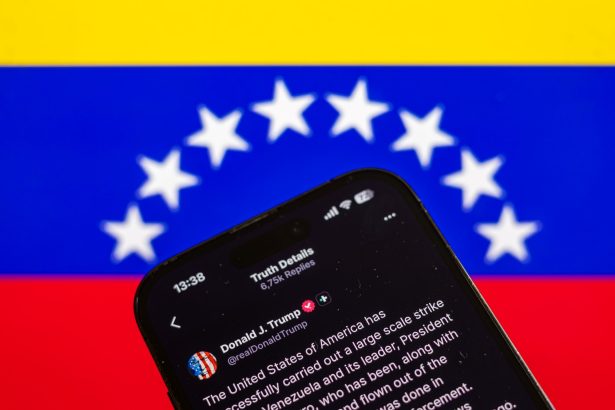 Trump sorprende al agradecer a los medios por su cobertura de Venezuela