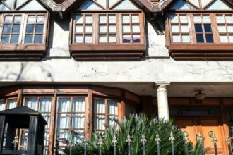 Impactante subasta: Casona de Daniel Muñoz en Villa Devoto supera US$ 670 mil