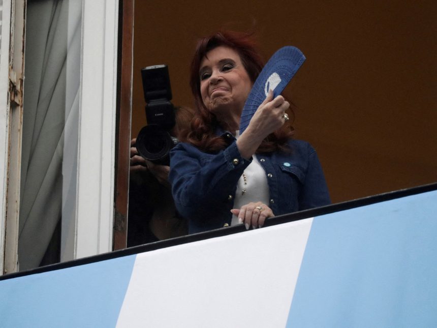 Tragedia frente al departamento de Cristina Kirchner: un militante fallece