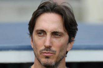 Luis Zubeldía: Operación al corazón podría costarle el debut con Fluminense