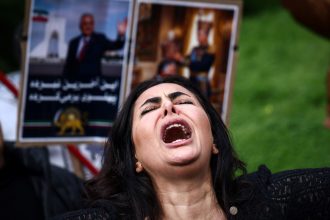 Impactante relato de Nazanin Boniadi: ‘Cuerpos acumulados en la morgue