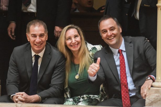 El Gobierno busca compensar a gobernadores por reforma laboral