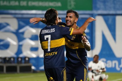 Boca brilla con Zeballos: remontada épica ante Olimpia y gran debut