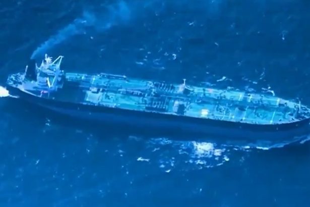 EE.UU. Confisca Otro Buque Petrolero en el Caribe Cerca de Venezuela