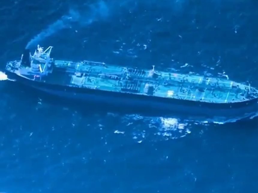 EE.UU. Confisca Otro Buque Petrolero en el Caribe Cerca de Venezuela