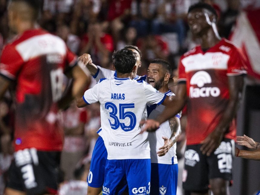 Vélez brilla en Córdoba: Andrada anota y conquista el Apertura 2026