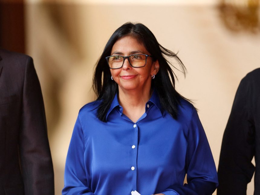 Delcy Rodríguez insta a la oposición a alcanzar acuerdos por la paz