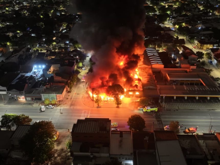 Incendio en Mar del Plata: Destrucción de taller y ferretería