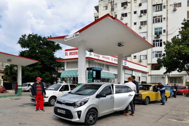 Trump tilda a Cuba de ‘amenaza excepcional’ y corta su combustible