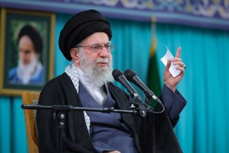 El líder supremo de Irán advierte: ‘Una guerra será regional