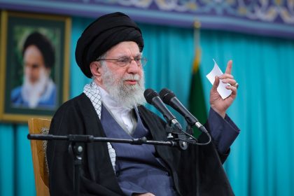 El líder supremo de Irán advierte: ‘Una guerra será regional