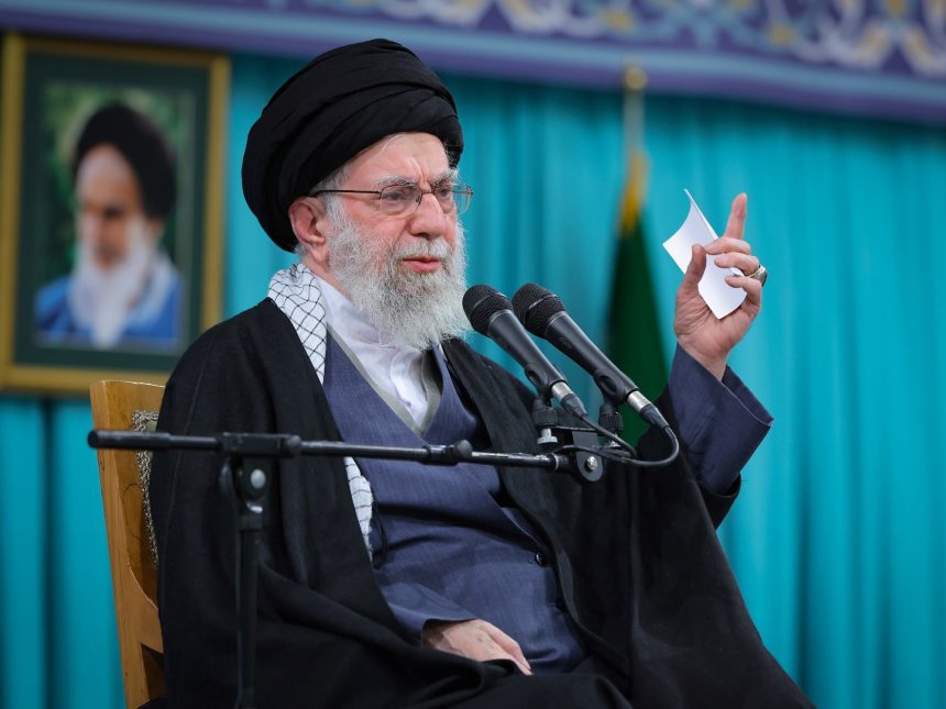 El líder supremo de Irán advierte: ‘Una guerra será regional