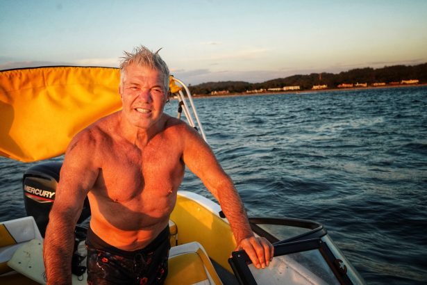 Un día con Burlando en Punta del Este: Energía a los 60 años