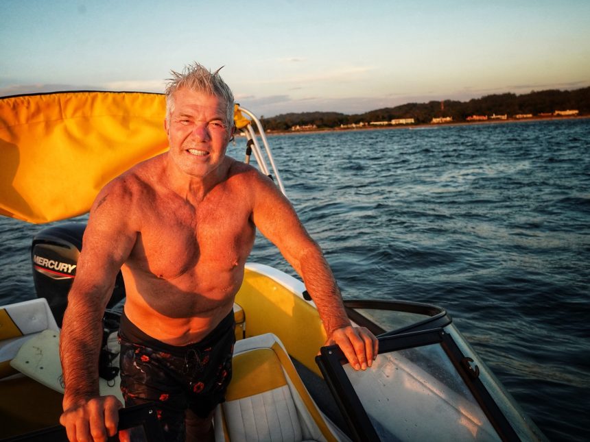 Un día con Burlando en Punta del Este: Energía a los 60 años