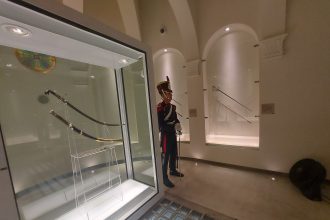 El Gobierno traslada el sable corvo de San Martín al Regimiento