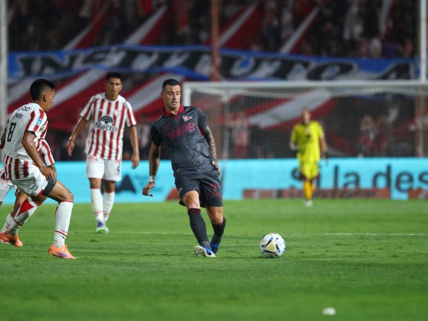 Instituto vs Lanús: Empate dramático y el ‘Granate’ sigue líder