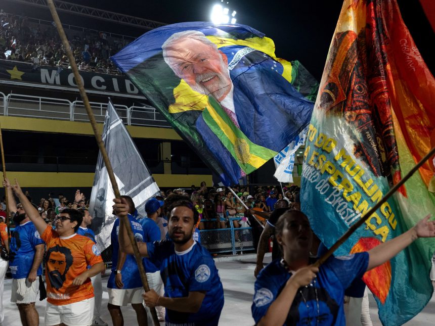 ¿Homenaje o propaganda? El desfile de Carnaval que divide a Brasil