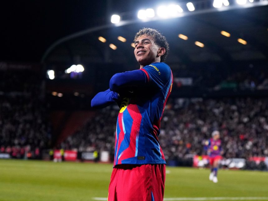 Lamine Yamal rompe récord de Maradona y lleva al Barça a semifinales