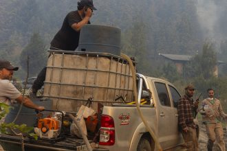 El Impactante Rescate de Turistas que Salvó Casas en El Bolsón